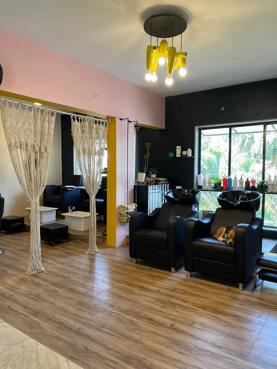 Interior view of Bizarre Salon in Lulanagar Pune